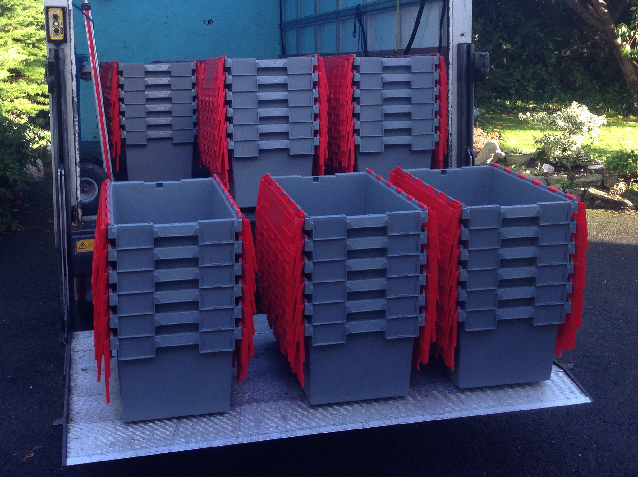 Rent Plastic Crates & Removal Boxes